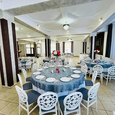 Hotel Tata Si Fii Bechet Buitenkant foto